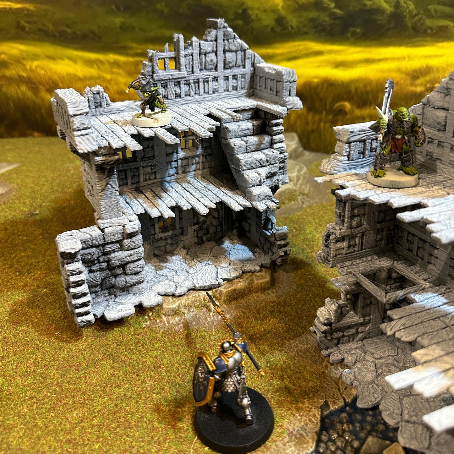 Ruined large fantasy house 28mm scale