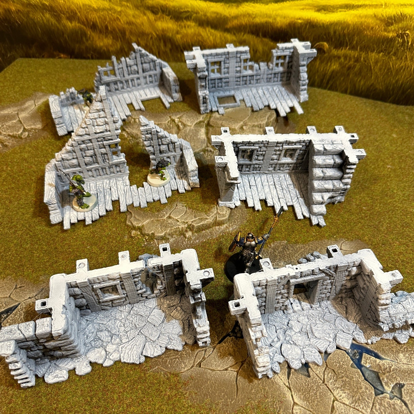 Ruined large fantasy house 28mm scale