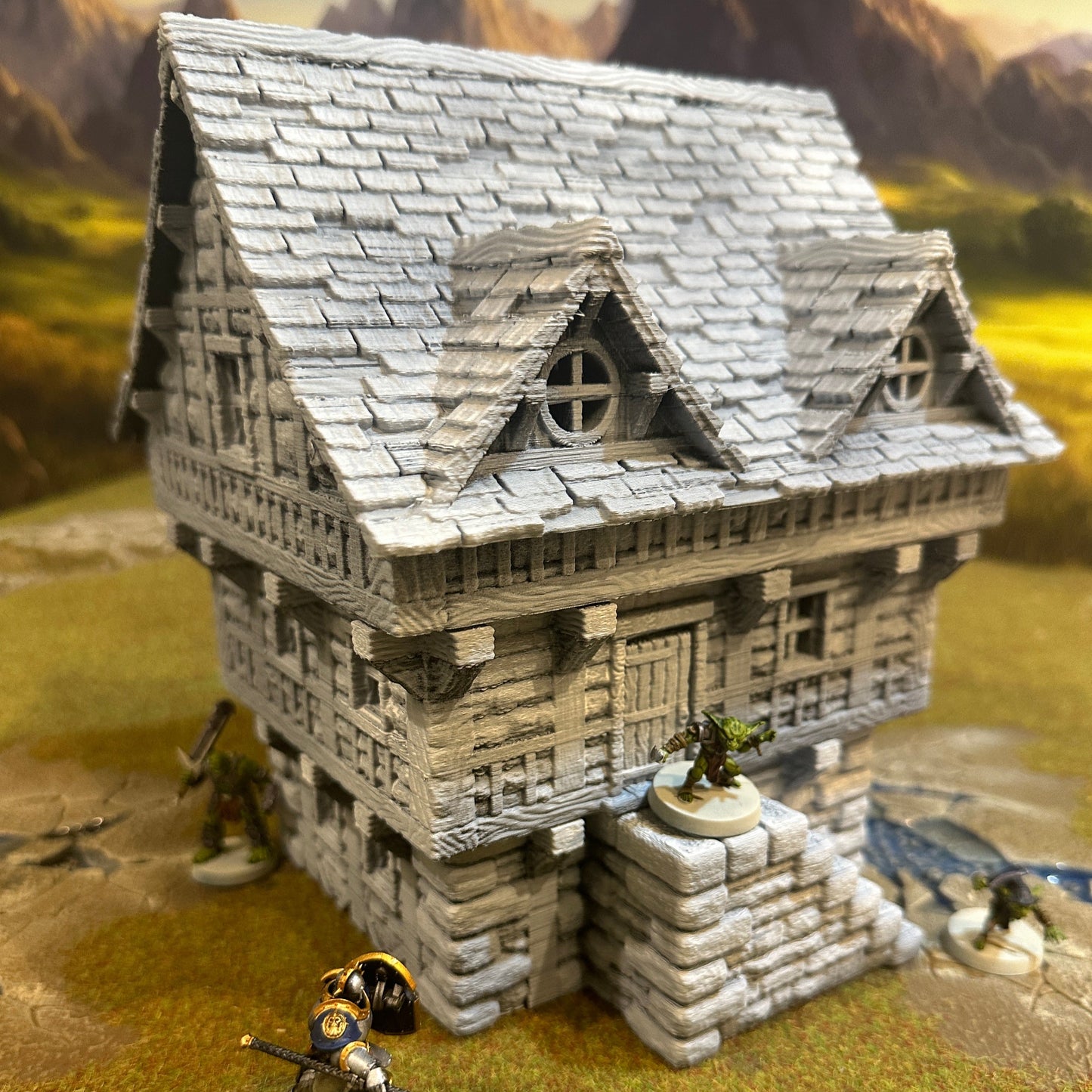 Large two-story Fantasy house 28mm scale